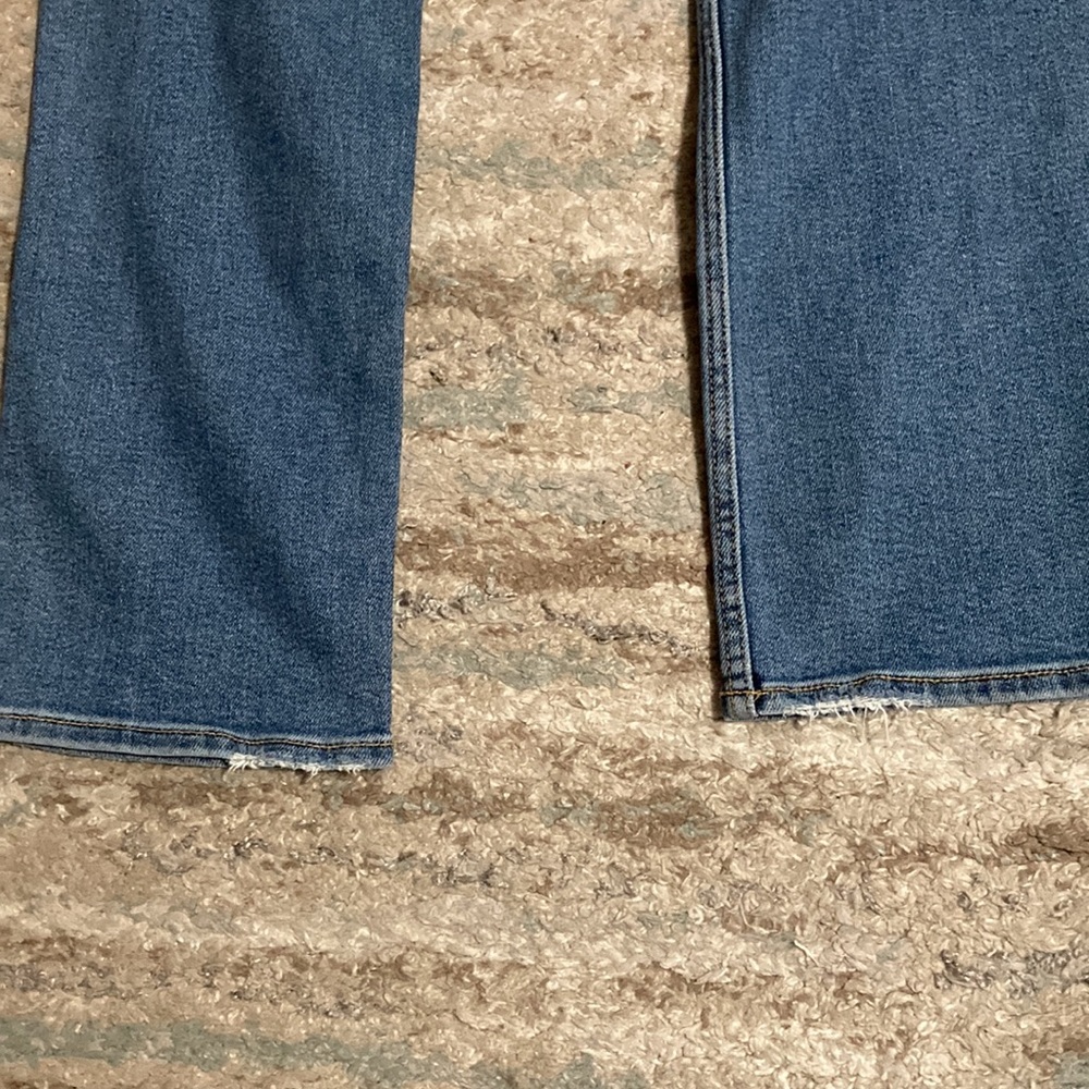 Men’s Hollister Jeans (Slim Straight) Distressed - (33x32) - Picture 7 of 8